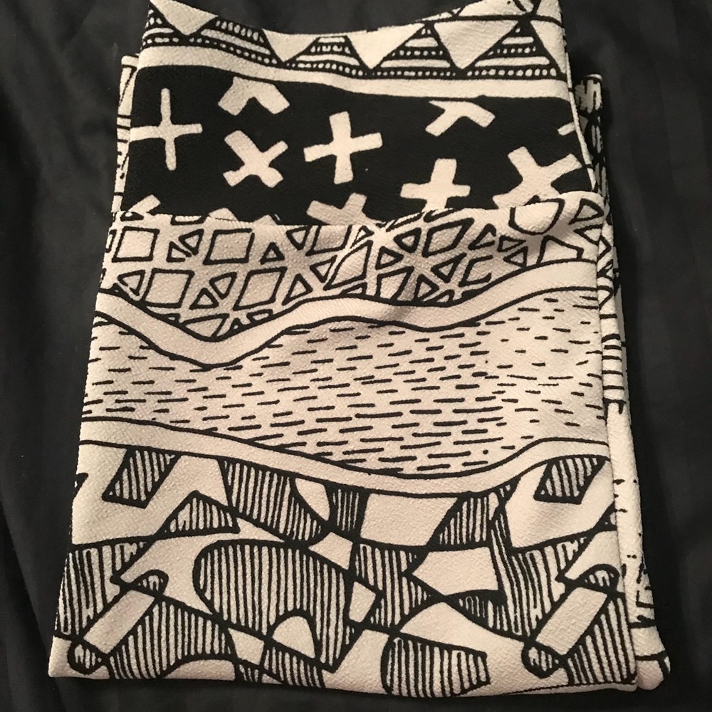 Large lularoe multi print Cassie skirt